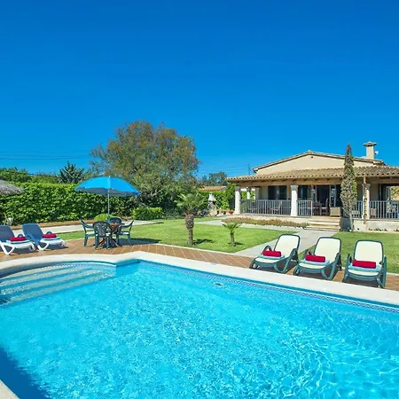 Villa Monserrat By *