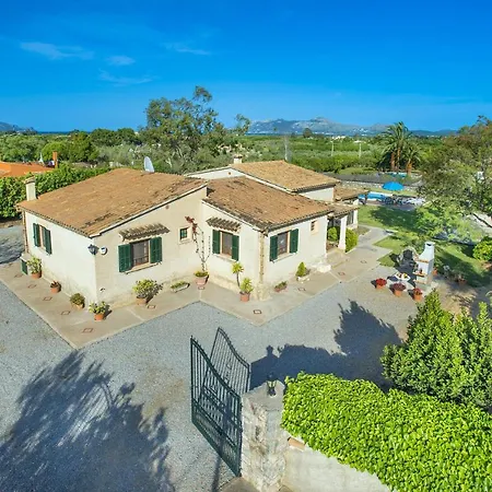 Villa Monserrat By *